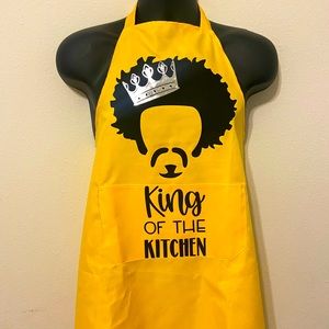 King and Queen aprons